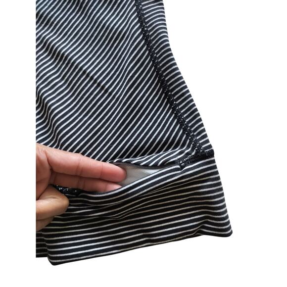 Lululemon Women's Race Your Pace Long Sleeve White Black Sweatshirt Top Size 6 - Picture 8 of 12